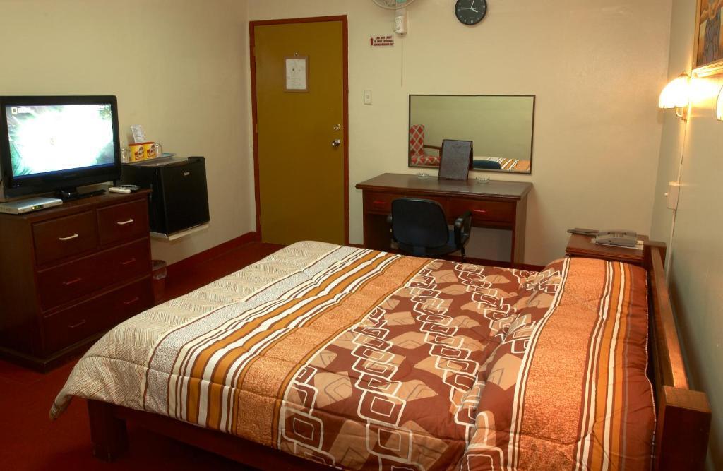 Phoenix Hotel Ángeles Habitación foto